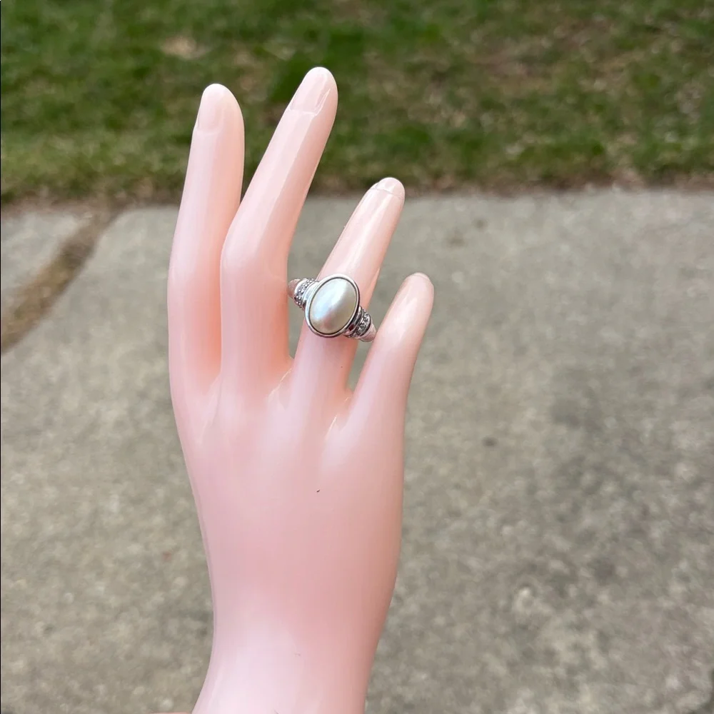 Judith Ripka Mother of Pearl Diamonique CZ Sterling Silver Ring Size 10 Bold - Picture 9 of 12